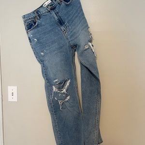 ZARA WIDE LEG JEANS — distressed and raw hem